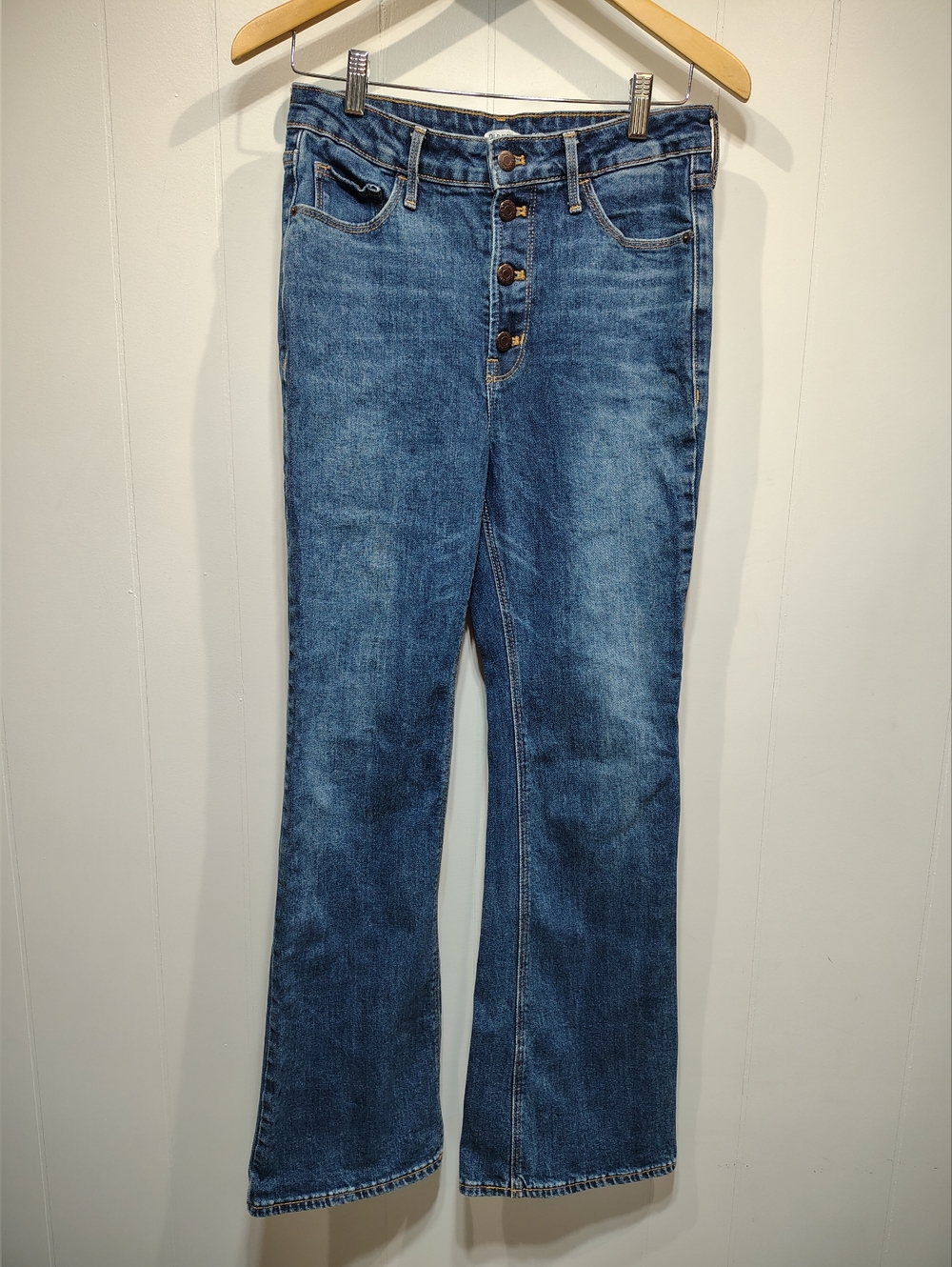 Old Navy Extra High Rise Flare Jeans Button Fly Size 8 Medium Wash